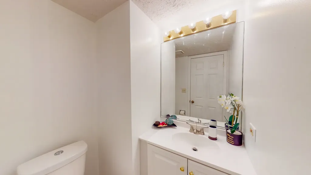 468 Minnesota Circle Carol Stream IL 60188