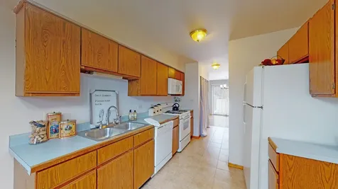 468 Minnesota Circle Carol Stream IL 60188