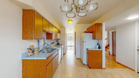 468 Minnesota Circle Carol Stream IL 60188
