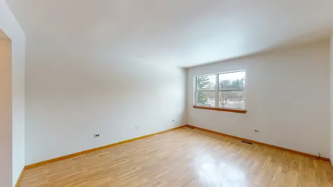 468 Minnesota Circle Carol Stream IL 60188