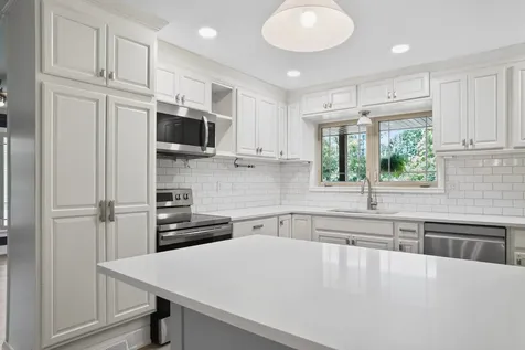 1004 South Division Street Mahomet IL 61853