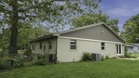1004 South Division Street Mahomet IL 61853