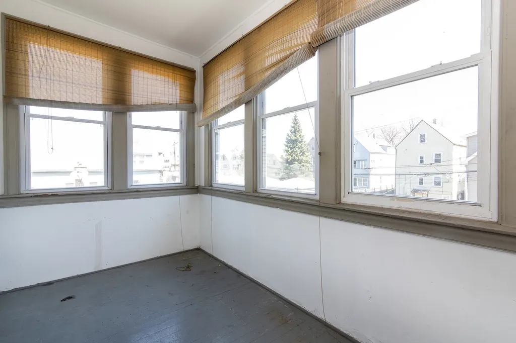 2837 North Central Park Avenue Chicago IL 60618