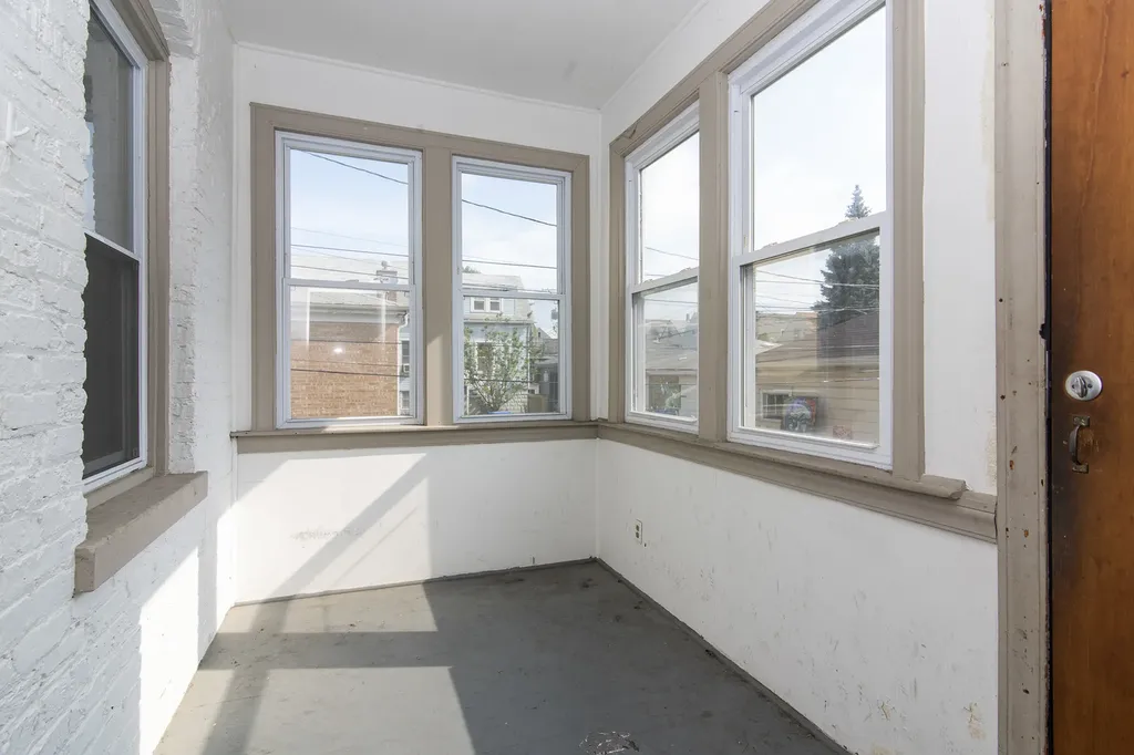 2837 North Central Park Avenue Chicago IL 60618