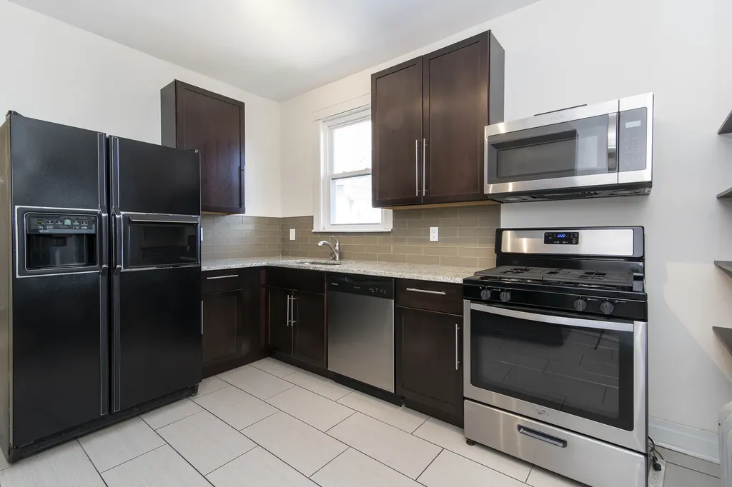 2837 North Central Park Avenue Chicago IL 60618