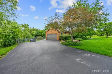 2116 North Pebble Drive Mchenry IL 60051