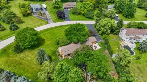2116 North Pebble Drive Mchenry IL 60051