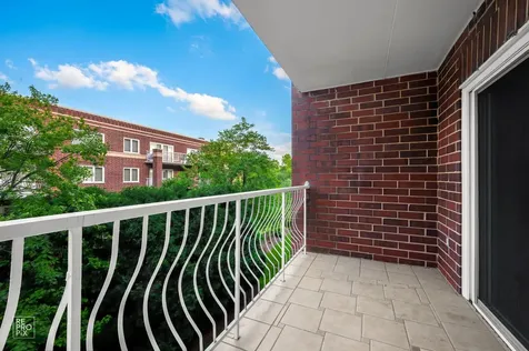 7041 West Touhy Avenue Niles IL 60714