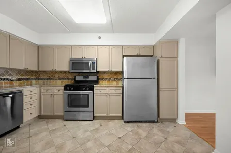 7041 West Touhy Avenue Niles IL 60714