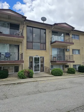 18361 Glen Oak Avenue Lansing IL 60438