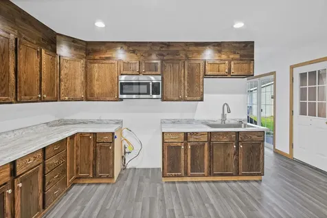 274 Oak Tree Avenue Salem IL 62881