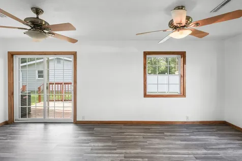 274 Oak Tree Avenue Salem IL 62881