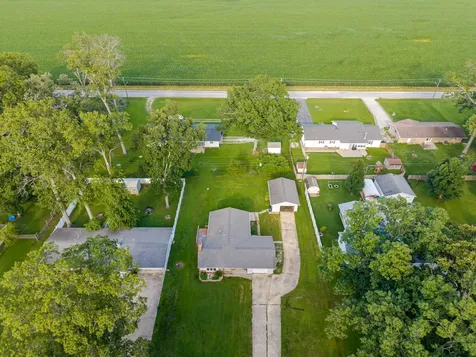 274 Oak Tree Avenue Salem IL 62881
