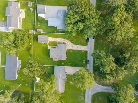 274 Oak Tree Avenue Salem IL 62881