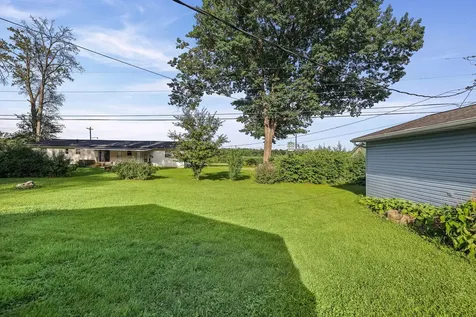 274 Oak Tree Avenue Salem IL 62881