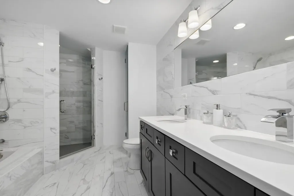10459 South Troy Street Chicago IL 60655