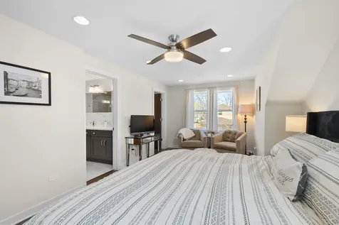 10459 South Troy Street Chicago IL 60655