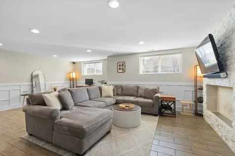 10459 South Troy Street Chicago IL 60655