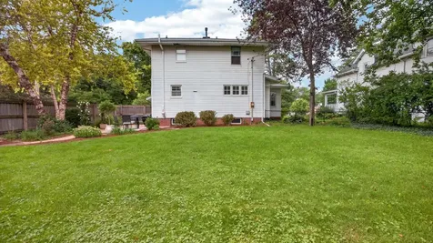 1605 East Taylor Street Bloomington IL 61701