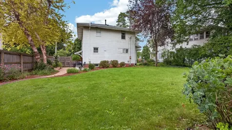 1605 East Taylor Street Bloomington IL 61701