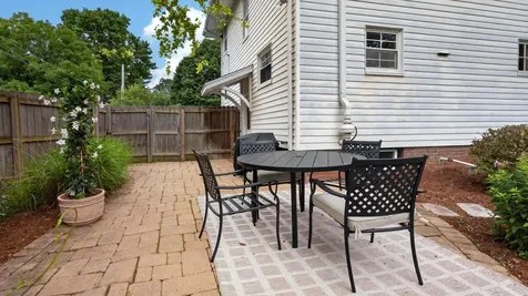 1605 East Taylor Street Bloomington IL 61701