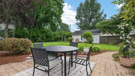 1605 East Taylor Street Bloomington IL 61701