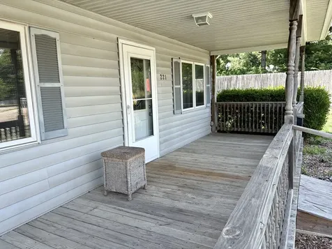 221 North George Street Clinton IL 61727