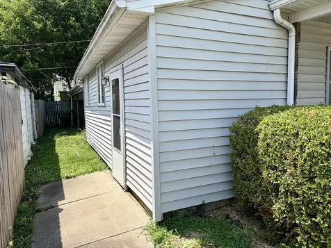 221 North George Street Clinton IL 61727
