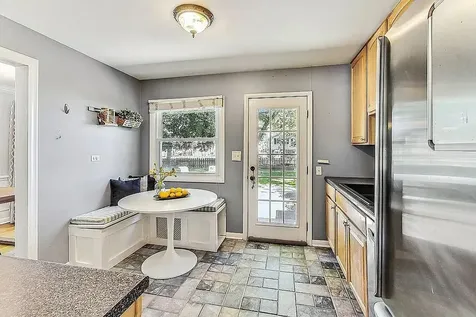 318 West Hackberry Drive Arlington Heights IL 60004