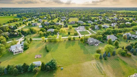 8300 Appaloosa Lane Spring Grove IL 60081