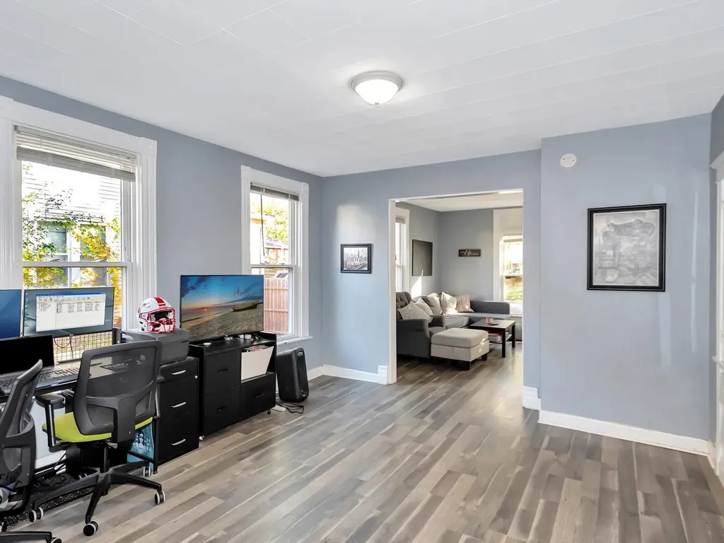 2718 Union Street Blue Island IL 60406