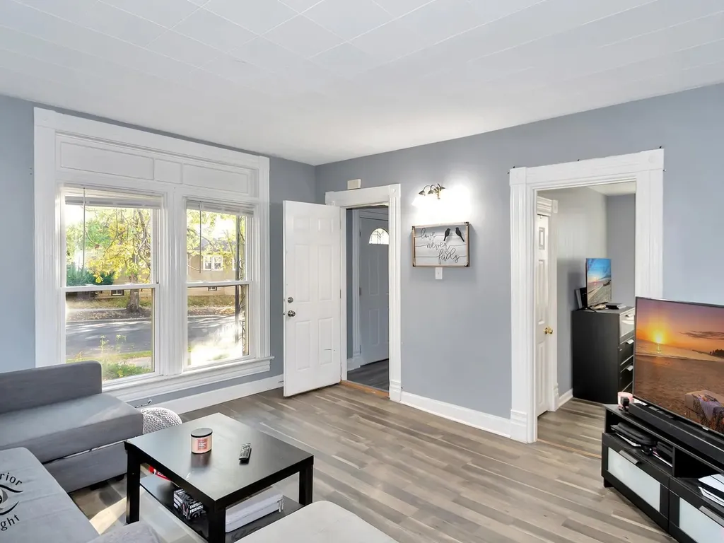 2718 Union Street Blue Island IL 60406
