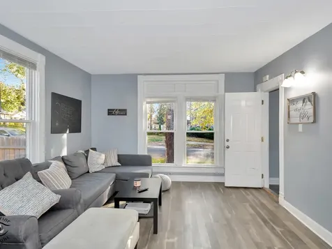 2718 Union Street Blue Island IL 60406