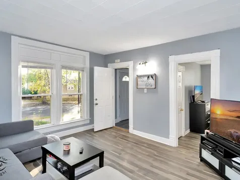 2718 Union Street Blue Island IL 60406