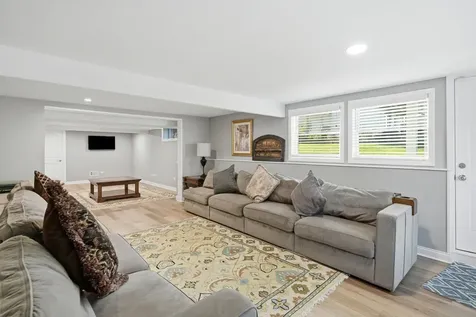 919 Hillview Drive Lemont IL 60439