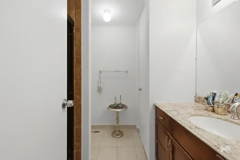 686 Mallard Lane Deerfield IL 60015