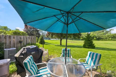 686 Mallard Lane Deerfield IL 60015
