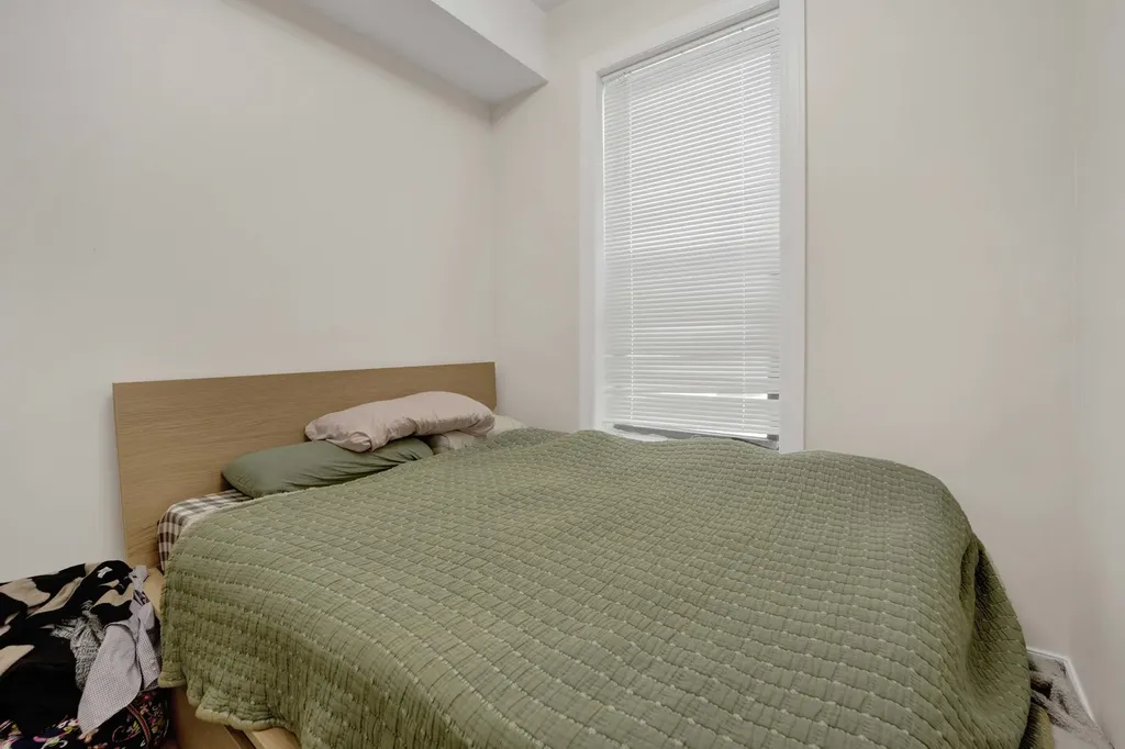 614 South Loomis Street Chicago IL 60607