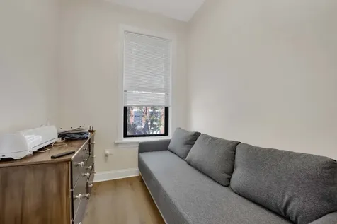 614 South Loomis Street Chicago IL 60607