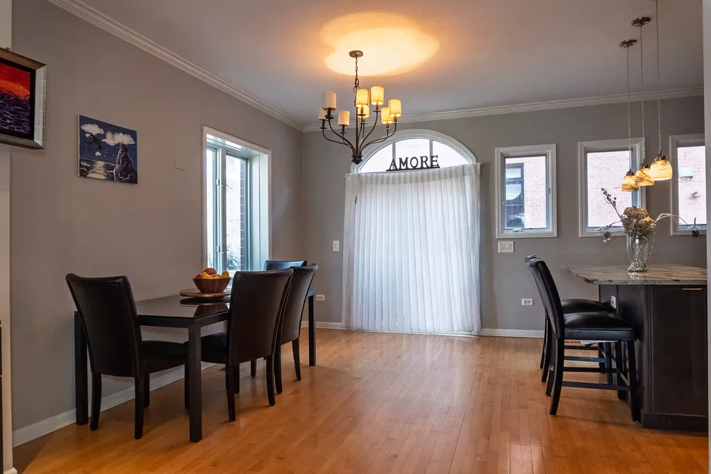 1830 South Calumet Avenue Chicago IL 60616