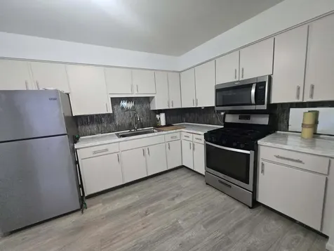 10425 South Hale Avenue Chicago IL 60643