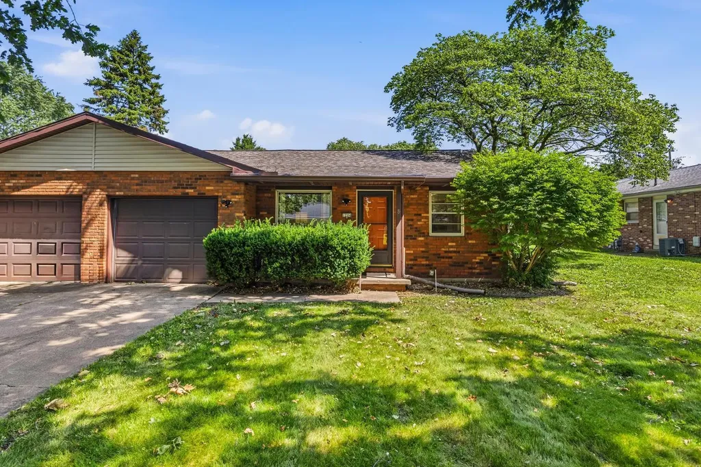 1204 Mitchem Drive Urbana IL 61801