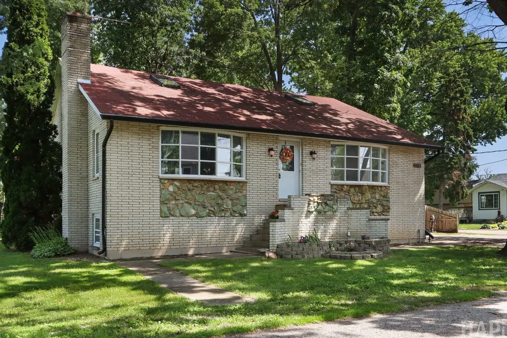41638 North Lotus Avenue Antioch IL 60002