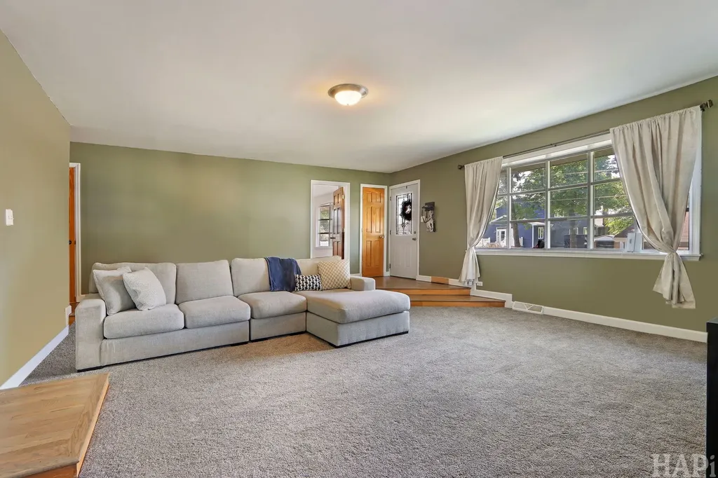 41638 North Lotus Avenue Antioch IL 60002
