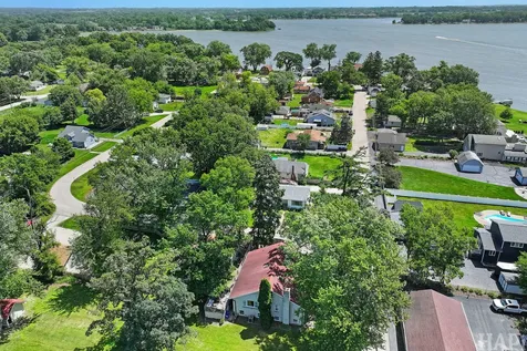 41638 North Lotus Avenue Antioch IL 60002