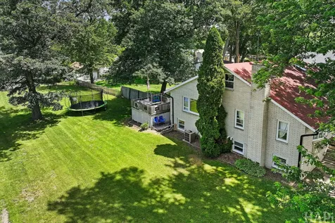 41638 North Lotus Avenue Antioch IL 60002
