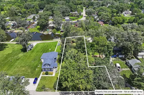 41638 North Lotus Avenue Antioch IL 60002