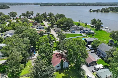 41638 North Lotus Avenue Antioch IL 60002
