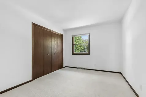 5017 Kenneth Drive Crystal Lake IL 60014