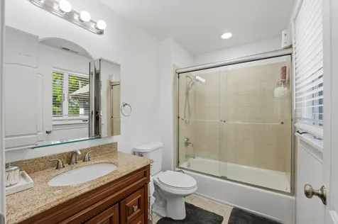 26792 West Lakeview Drive S Lake Barrington IL 60084